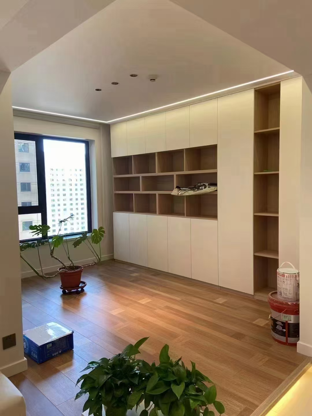 綠地花都-130㎡-現(xiàn)代簡約風(fēng)格 第2張